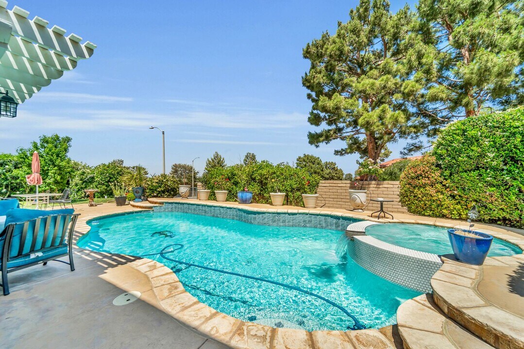 38360 Wakefield Pl in Palmdale, CA - Building Photo