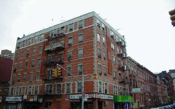 31-33 Oliver St in New York, NY - Building Photo - Building Photo