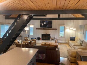 5 Byington Ln in Winhall, VT - Building Photo - Building Photo