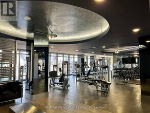 5162 Yonge St in Toronto, ON - Building Photo - Building Photo