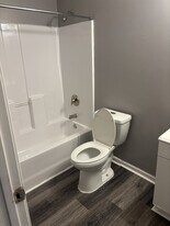 559 Woodlawn Ave NW, Unit Unit B in Atlanta, GA - Building Photo