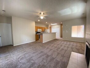 4417 Sunflower Ct SE in Rio Rancho, NM - Building Photo - Building Photo