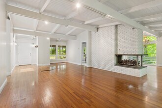 98 East Ln in Stamford, CT - Building Photo - Building Photo