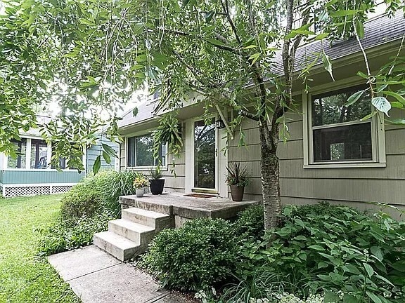 224 Colonial Ave in Worthington, OH - Foto de edificio - Building Photo