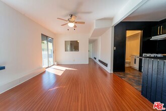 1323 N Olive Dr in West Hollywood, CA - Building Photo - Building Photo