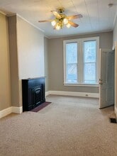 1737 Madison St in Dubuque, IA - Building Photo - Building Photo