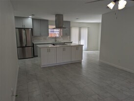 1311 21st St in Huntsville, TX - Building Photo