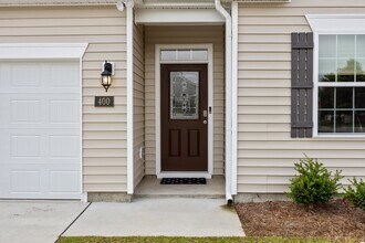 400 Louisia Mae Way in New Bern, NC - Building Photo - Building Photo