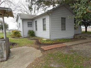 2301 Co Rd 348 in Granger, TX - Building Photo - Building Photo