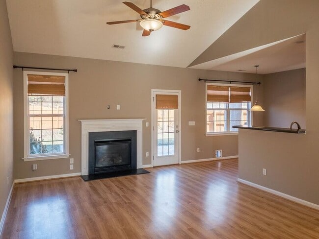 38 Summer Meadow Rd in Avery Creek, NC - Building Photo - Building Photo