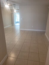 23 Crescent Lake Dr in North Fort Myers, FL - Foto de edificio - Building Photo