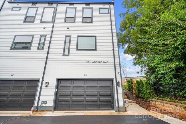 411 Charles Ave in Charlotte, NC - Building Photo - Building Photo