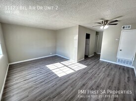 11123 Belair Dr in San Antonio, TX - Building Photo