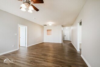 4258 Amesbury Pl in Noblesville, IN - Foto de edificio - Building Photo