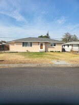 255 J St NE in Ephrata, WA - Building Photo