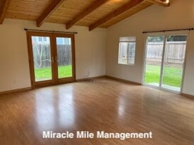 658 Olive Ave in Novato, CA - Building Photo