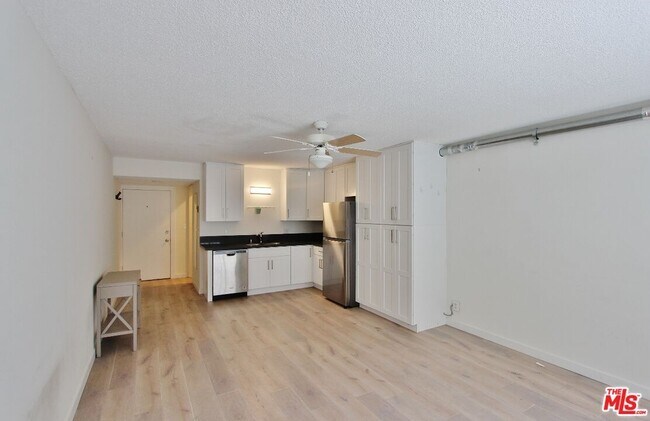 372 Pershing Dr in Los Angeles, CA - Building Photo - Building Photo