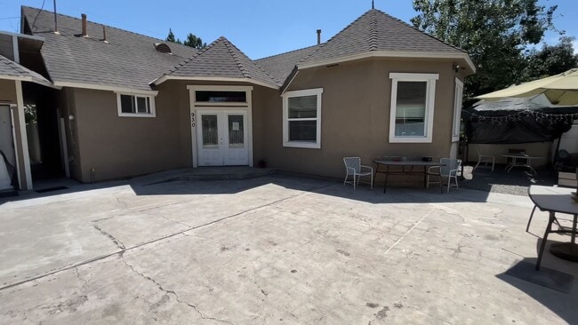 property at 930 W North St