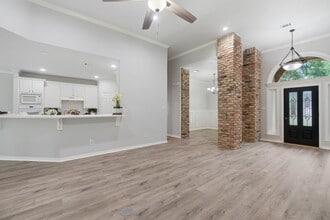 25818 Overlake Dr in Spring, TX - Building Photo - Building Photo