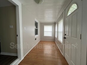 2527 Hartline Dr in Rochester Hills, MI - Building Photo - Building Photo