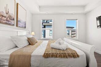 2117-2181 81 St S W in Calgary, AB - Building Photo - Building Photo