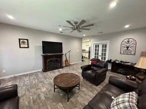 157 S Nancy St in Del Rio, TX - Building Photo - Building Photo