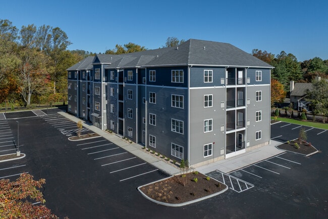Avanti in Shelton, CT - Foto de edificio - Building Photo