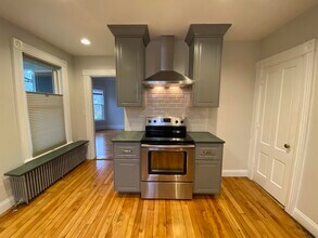 15 Summit St in Concord, NH - Building Photo - Building Photo