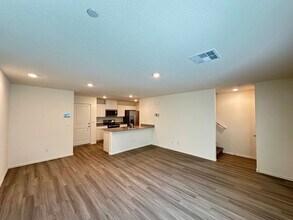 5013 Chapin Mesa Ave in Enterprise, NV - Building Photo - Building Photo