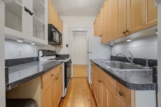 1 Crawford St in Cambridge, MA - Building Photo - Building Photo