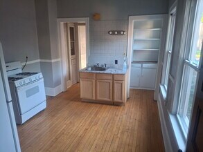2819 N Cramer St, Unit Lower in Milwaukee, WI - Building Photo - Building Photo