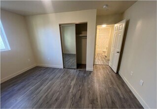439 W 71st St in Los Angeles, CA - Building Photo - Building Photo