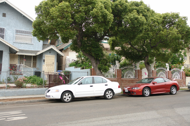 206 S Vendome St in Los Angeles, CA - Building Photo - Building Photo