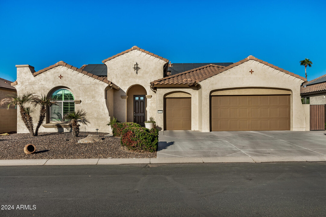 16538 W Berkeley Rd in Goodyear, AZ - Building Photo