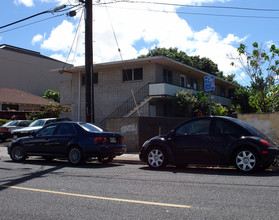 927 Makahiki Way in Honolulu, HI - Building Photo - Building Photo