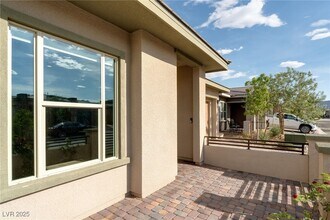 446 Point Sur Ave in Las Vegas, NV - Building Photo - Building Photo
