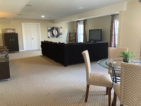 614 Hedgerow Ct, Unit Beautiful Basement Apt in Frederick, MD - Building Photo - Building Photo