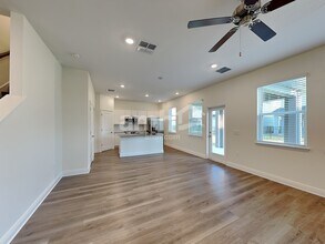 5998 Pinewood Ests Dr in St. Cloud, FL - Foto de edificio - Building Photo