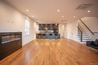 622 W Penn St in Long Beach, NY - Building Photo - Building Photo