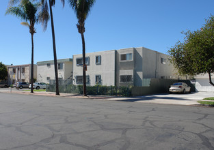 4162 Van Dyke Ave in San Diego, CA - Building Photo - Building Photo