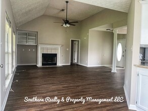 68 Silver Pointe Dr in Elmore, AL - Building Photo - Building Photo