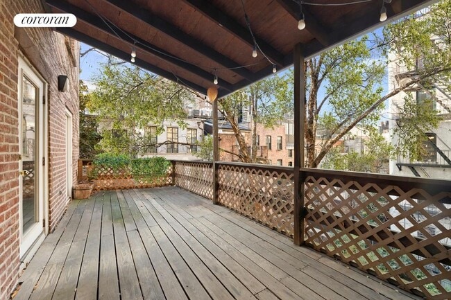 property at 37 Bank St