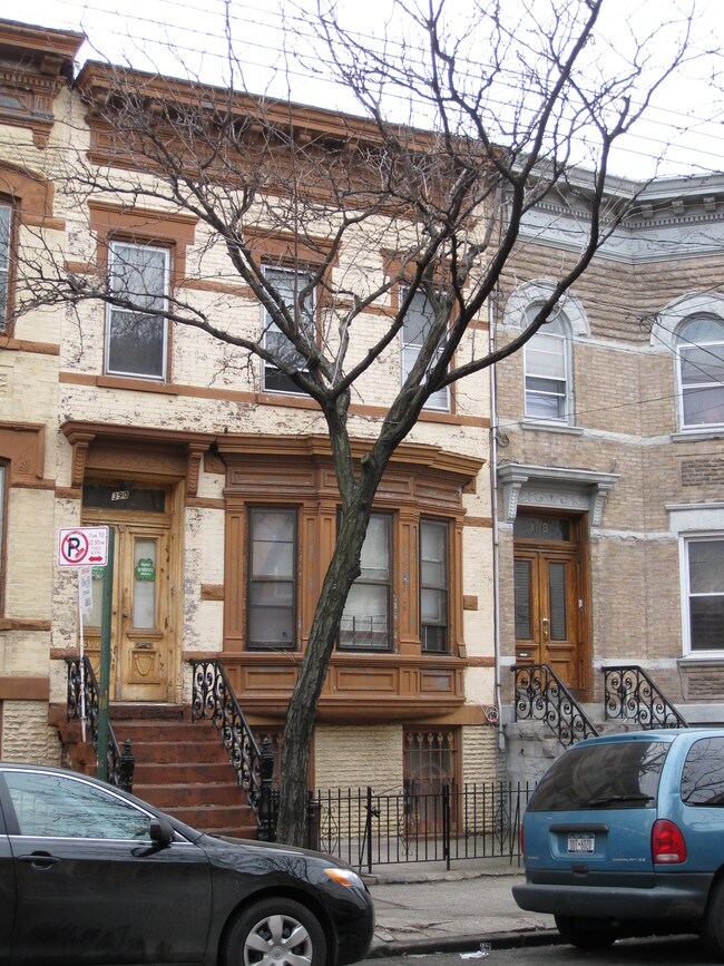 390 Stanhope St in Brooklyn, NY - Building Photo - Building Photo