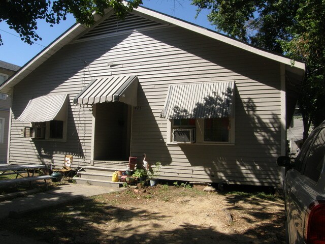 423 E State St in Baton Rouge, LA - Building Photo - Building Photo