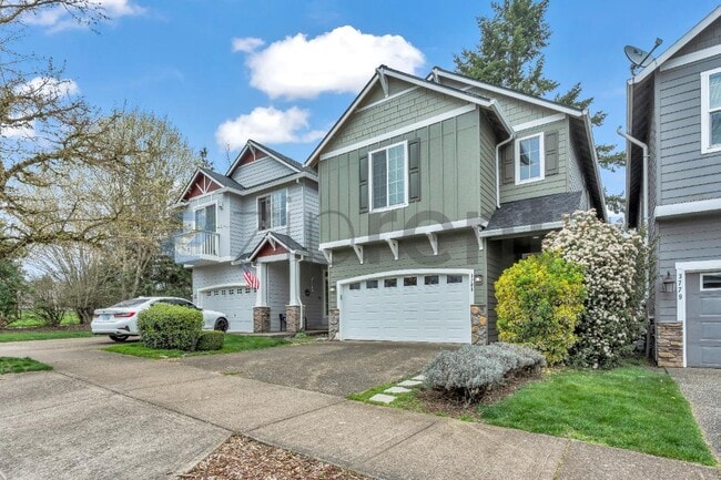 3785 Wild Rose Loop in West Linn, OR - Foto de edificio - Building Photo