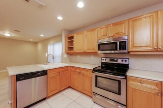 3581 SW 51st St in Fort Lauderdale, FL - Building Photo - Building Photo