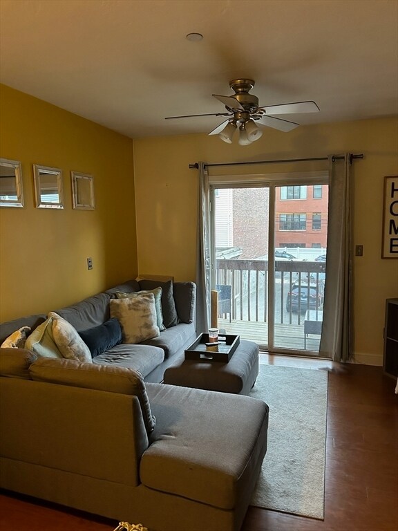 111 W 8th St in Boston, MA - Building Photo - Building Photo