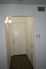 820 E Alhambra Ave in Fresno, CA - Building Photo - Building Photo