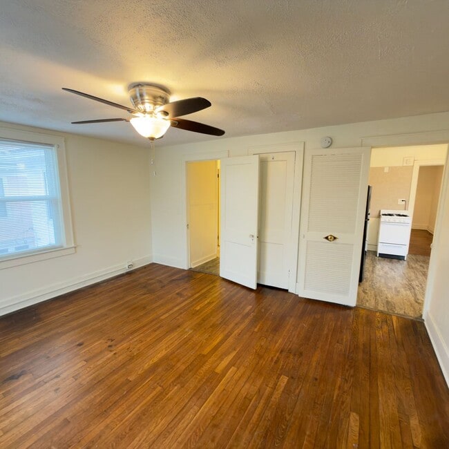 property at 641 Parkwood St NE