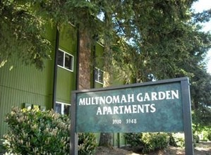 Multnomah Garden Apartments in Portland, OR - Building Photo - Building Photo